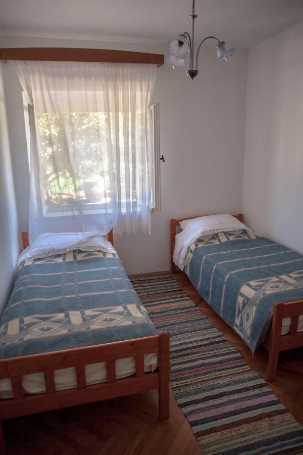 Apartment Curri Pucisca Esterno foto