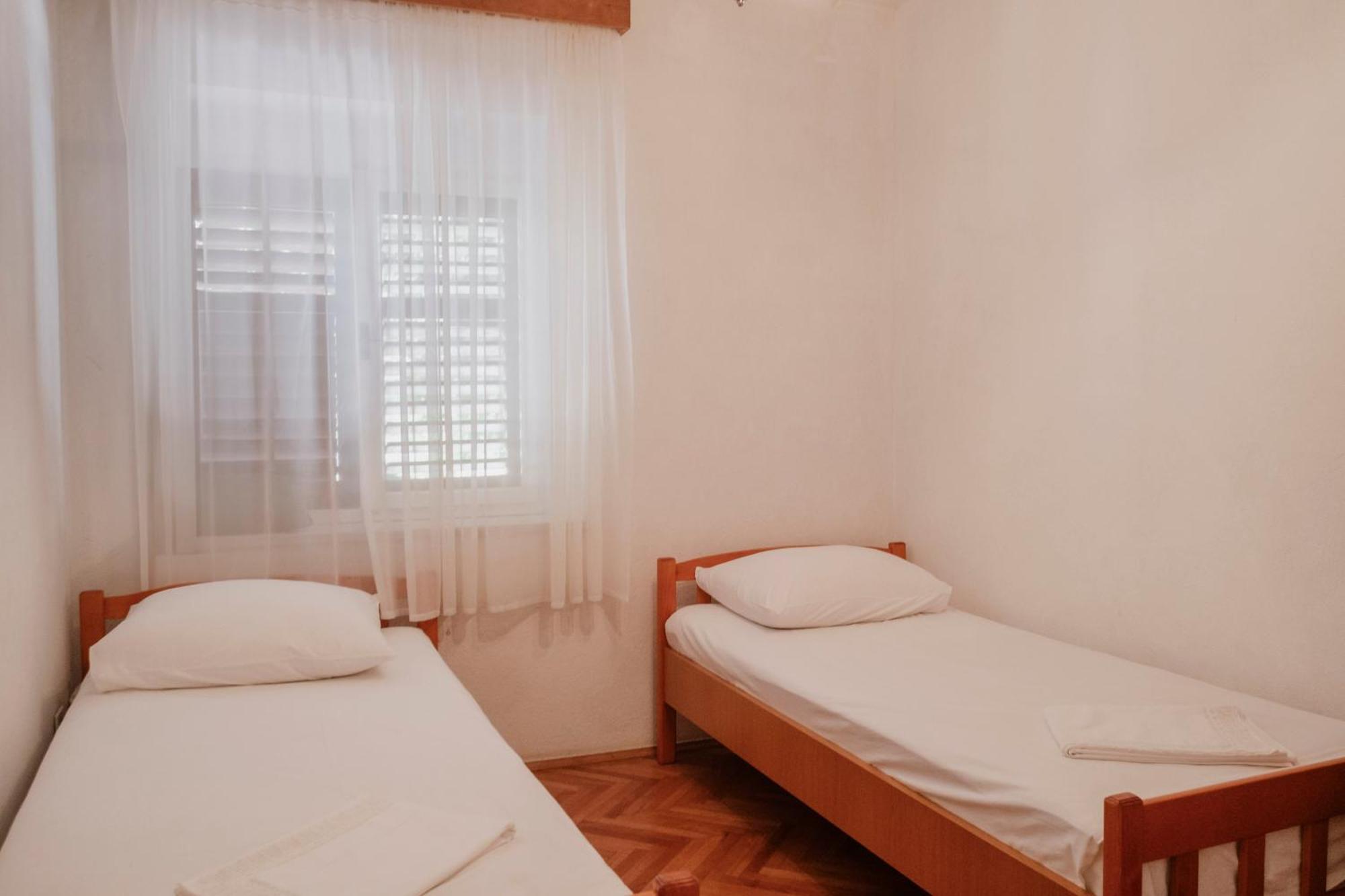Apartment Curri Pucisca Esterno foto